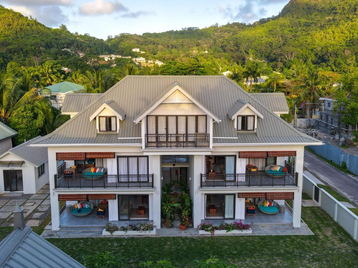 Nautilus Apartments Anse Royale Exterior photo
